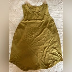 Lululemon tank